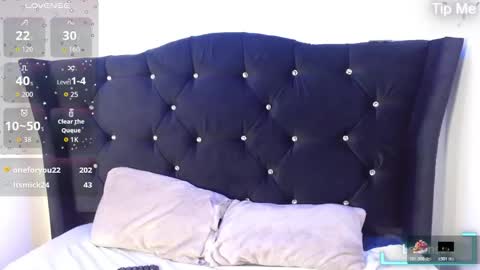 luna_starr69 online show from November 28, 2025, 9:17 pm