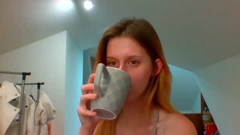 L U N A  online show from December 2, 2024, 2:52 pm