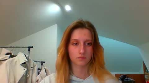 L U N A  online show from December 6, 2024, 3:00 pm