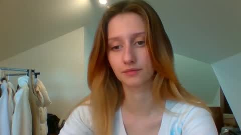 L U N A  online show from January 3, 2025, 10:41 am