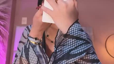 Luna Aspen online show from April 22, 2026, 6:42 pm