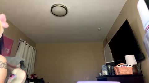 lunablackafterdark online show from February 21, 2026, 5:19 am