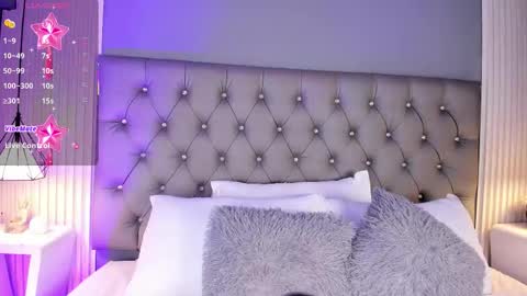 Luna  online show from March 21, 2026, 5:05 pm