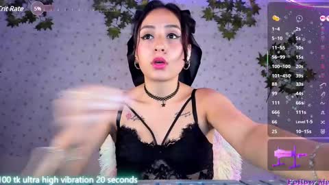 Luna online show from February 23, 2025, 8:33 pm