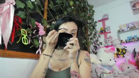 lunacristal_moon online show from February 22, 2025, 11:03 pm