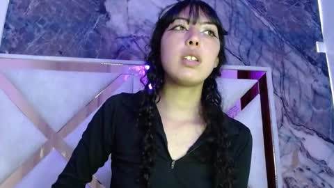 Luna online show from December 4, 2025, 2:59 pm