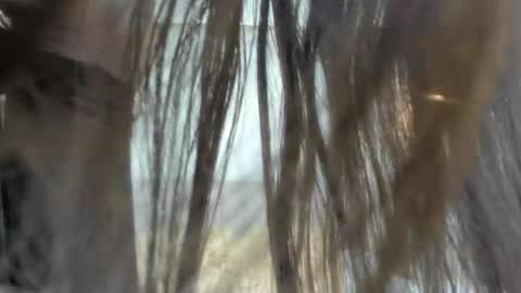 LUNA  online show from September 22, 2025, 1:02 pm