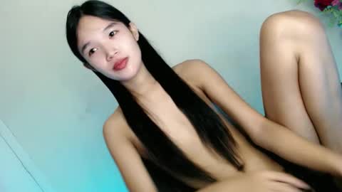 lunafoxx_ online show from April 20, 2026, 11:06 pm