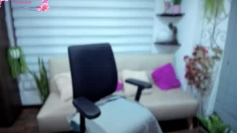 Luna online show from September 10, 2025, 3:06 am