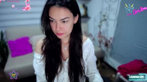 Luna online show from March 19, 2026, 2:15 am