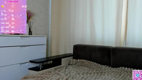 lunail online show from November 13, 2025, 9:52 am