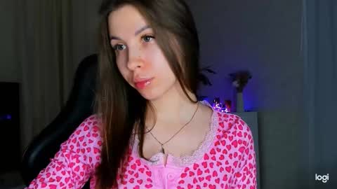 lunail online show from February 11, 2026, 1:10 am