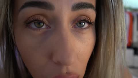 Laura online show from February 4, 2025, 12:44 pm