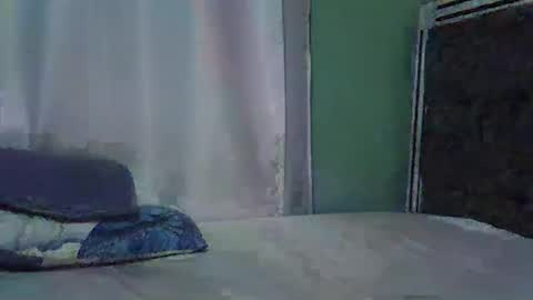 lunalove22_ online show from October 9, 2025, 6:39 pm