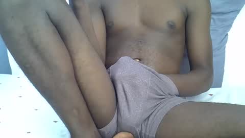 lunalove22_ online show from January 12, 2026, 4:18 am