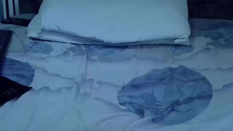 lunalove22_ online show from April 5, 2026, 3:20 pm