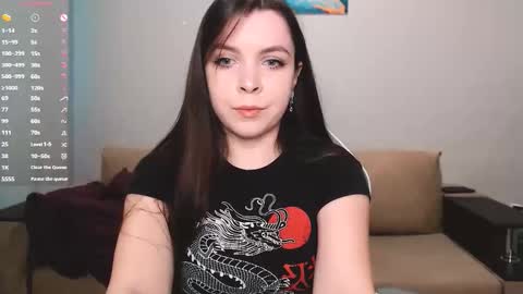 Luna online show from September 9, 2025, 4:06 pm