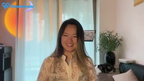Luna online show from May 19, 2026, 1:22 am
