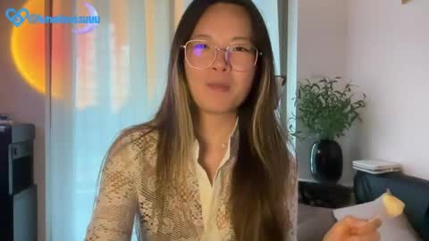 Luna online show from May 19, 2026, 1:56 am