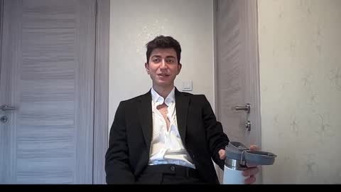 LunaPica online show from February 9, 2025, 9:58 am