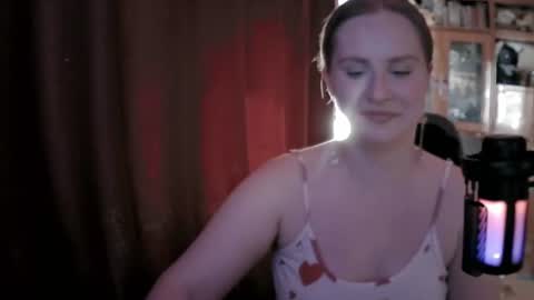 Snapshot of lunamystique_ chatting on July 2, 2026, 5:02 am lunamystique_ online show from July 2, 2026, 5:02 am