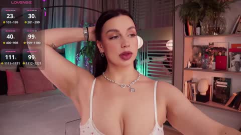 Luna  next streams Mon Fri Sat Sun 8pm-5am gmt0 online show from January 14, 2025, 8:48 pm