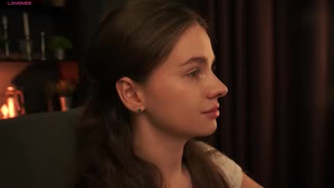 lunaolivia_ online show from September 30, 2025, 12:43 pm