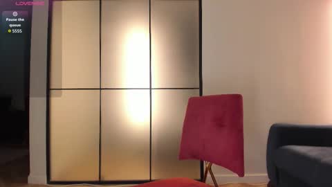 Aisha online show from December 5, 2025, 2:03 pm