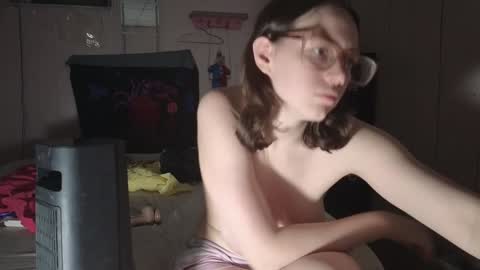 lunaquinn45 online show from February 5, 2025, 3:13 am