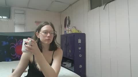 lunaquinn45 online show from February 12, 2025, 1:09 am