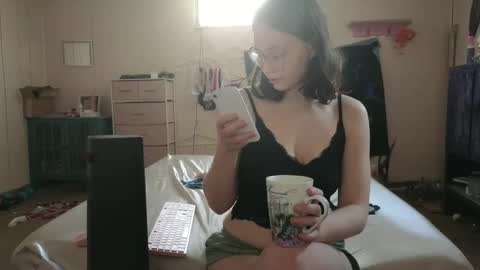 lunaquinn45 online show from March 11, 2025, 6:08 pm