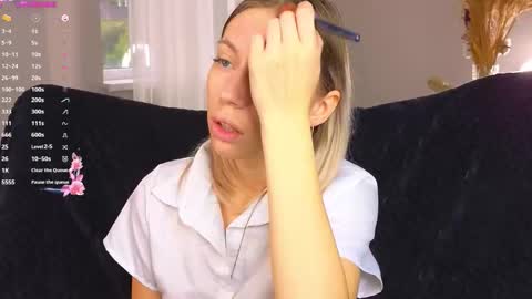 Kelly online show from October 5, 2025, 2:37 pm