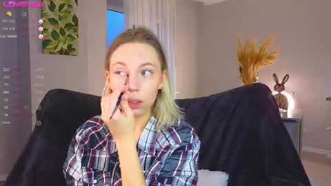 Kelly online show from October 13, 2025, 2:39 pm