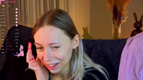 Kelly online show from December 1, 2025, 2:33 pm