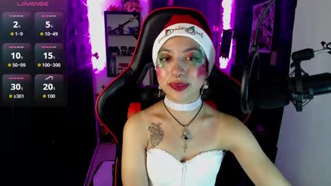 lunarichy online show from December 17, 2025, 11:33 pm