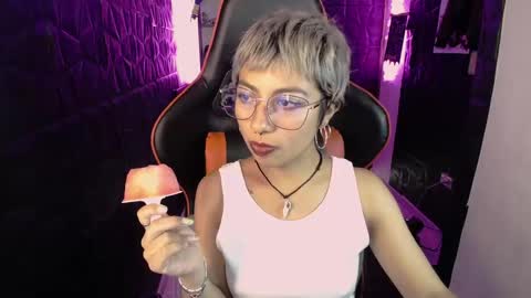 lunarichy online show from February 20, 2026, 8:09 pm