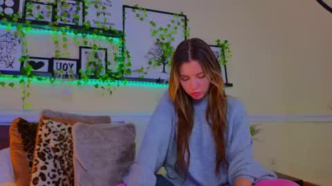 Luna Rishi online show from March 5, 2025, 9:38 am