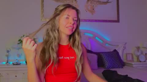 Luna Rishi online show from October 7, 2025, 11:40 am