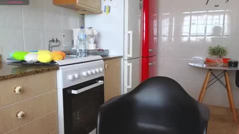  Luna online show from February 9, 2025, 2:50 pm