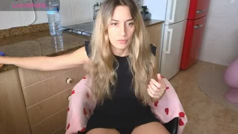 Snapshot of lunary_mix chatting on May 10, 2026, 12:54 pm Luna online show from May 10, 2026, 12:54 pm