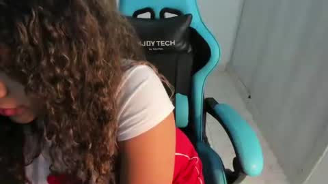 luna online show from February 9, 2025, 3:53 am