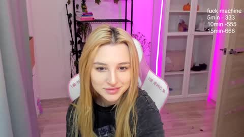 Kate online show from December 10, 2024, 1:54 am