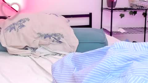 Kate online show from March 10, 2025, 5:54 am