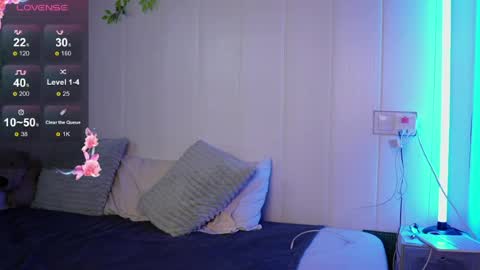 lunaticas online show from June 5, 2026, 9:42 pm