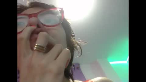 lunatraviesapiel online show from March 18, 2026, 7:17 pm