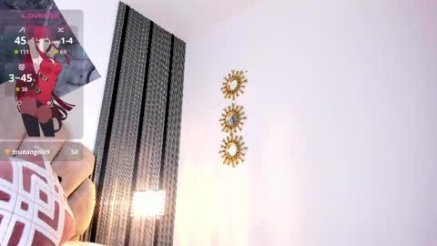 Luna   online show from April 19, 2026, 6:10 pm