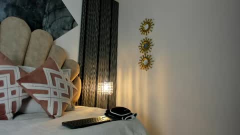 Luna   online show from April 21, 2026, 10:21 am