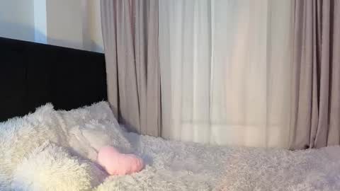 lunavelvet7 online show from March 14, 2026, 5:51 pm