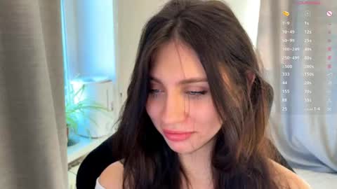 Luna online show from April 22, 2026, 5:43 am