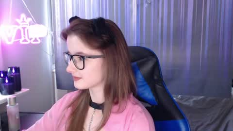 Snapshot of lunaxcherry chatting on June 29, 2026, 5:13 pm LunaXcherry online show from June 29, 2026, 5:13 pm